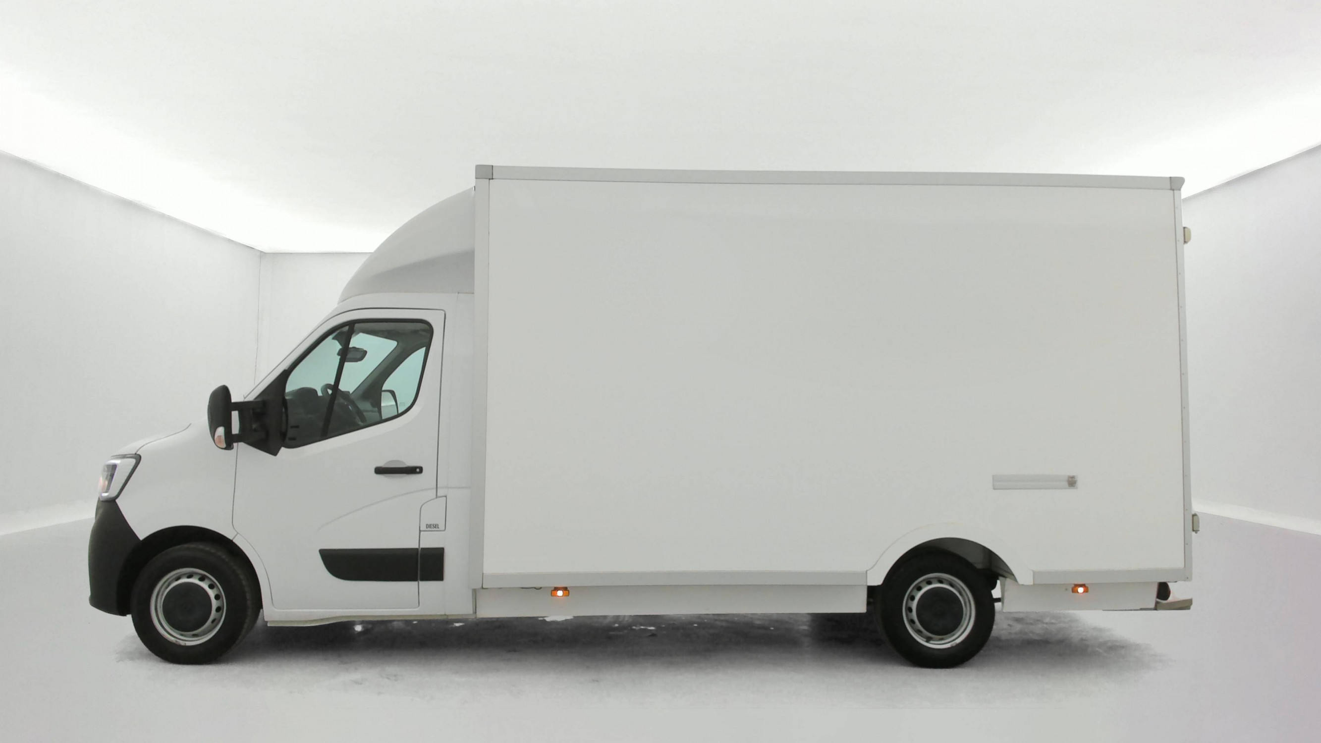 Vente en ligne Renault Master 3 Châssis Cabine MASTER PHC TRAC F3500 L3H1 BLUE DCI 145 EURO VI au prix de 28 990 €
