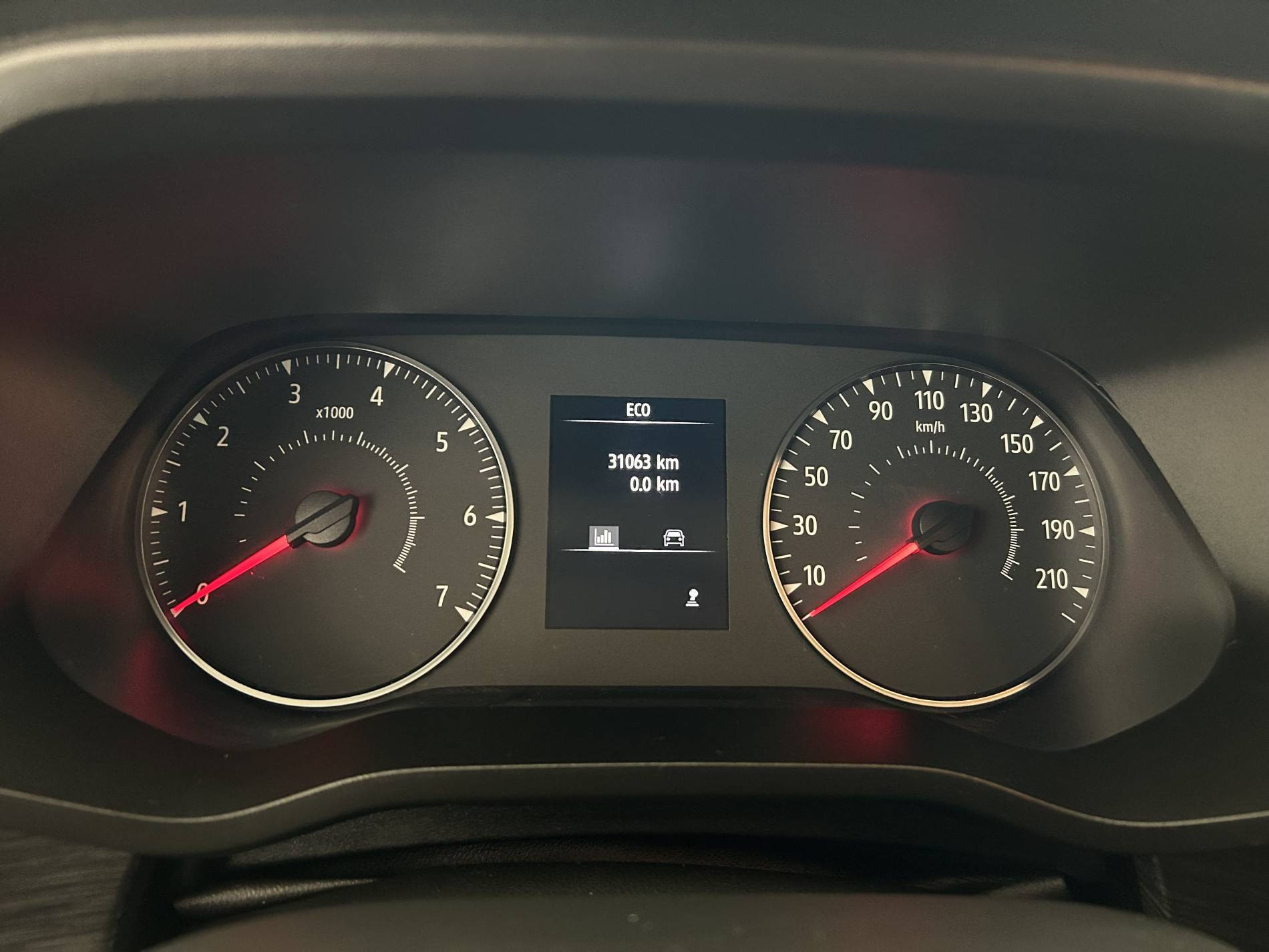 Vente en ligne Renault Trafic 3 Fourgon TRAFIC FGN L1H1 3000 KG BLUE DCI 130 au prix de 24 990 €