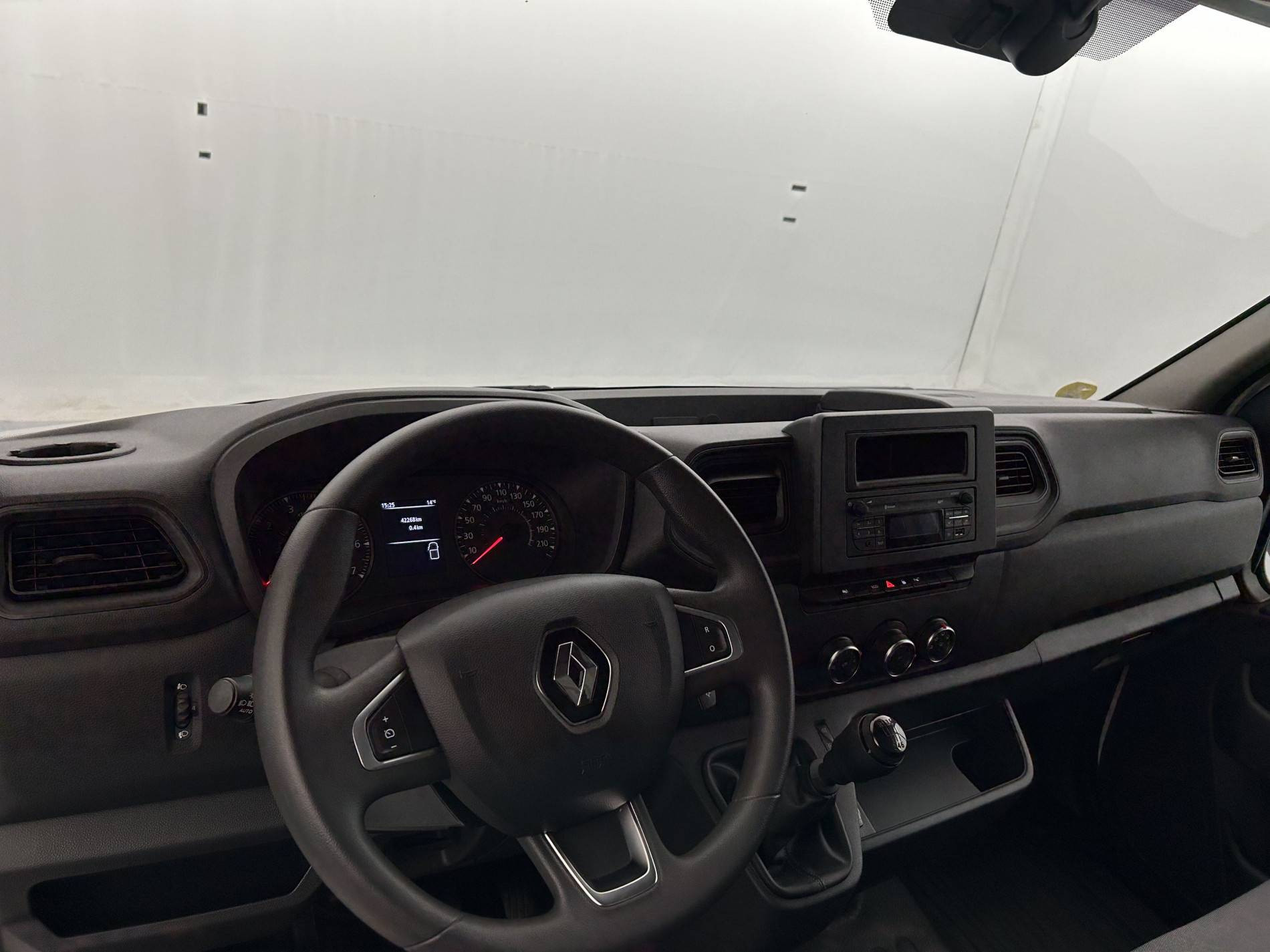 Vente en ligne Renault Master Fourgon MASTER FGN TRAC F3500 L2H2 BLUE DCI 135 au prix de 25 990 €