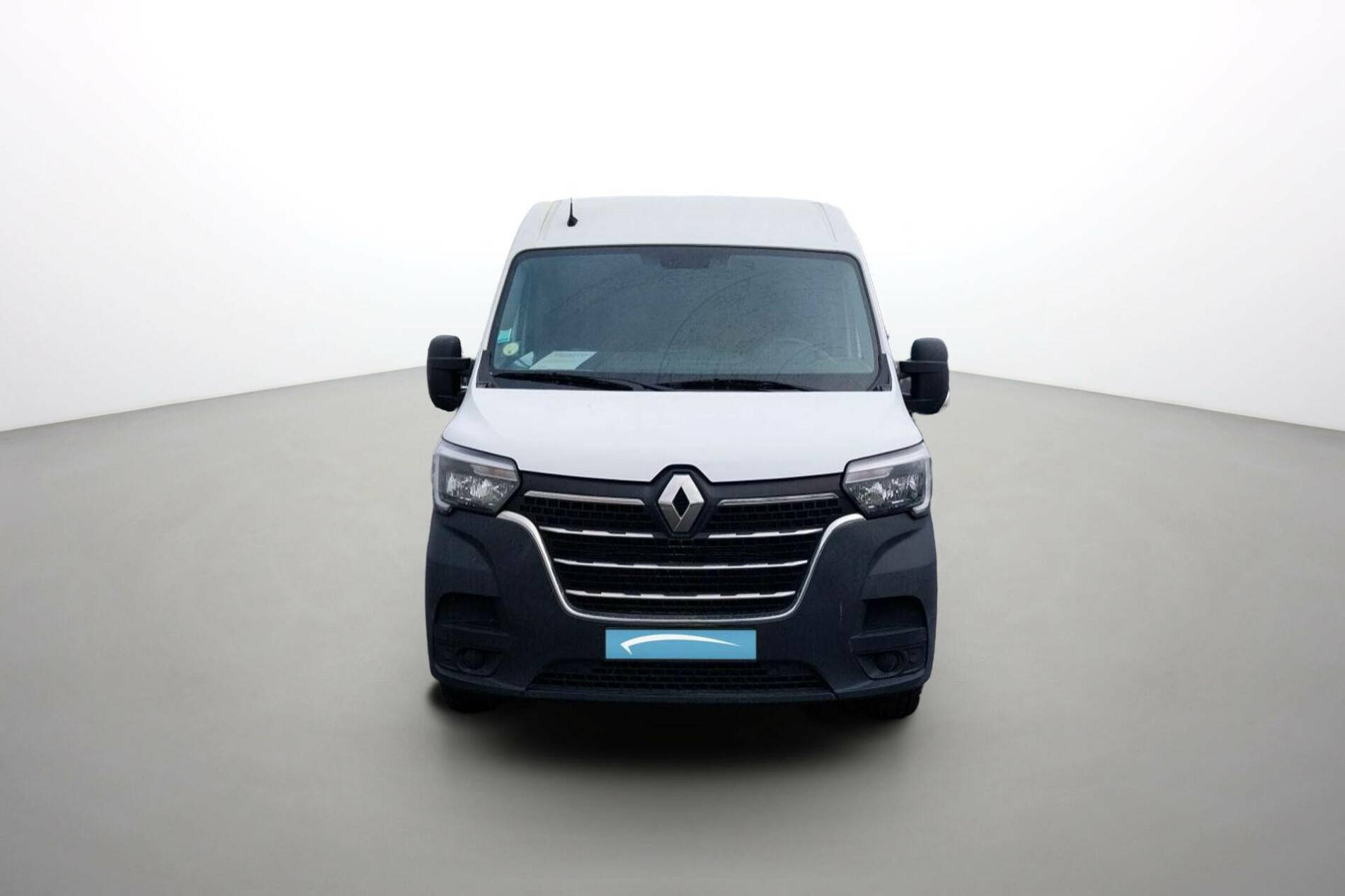 Vente en ligne Renault Master Fourgon MASTER FGN TRAC F3500 L2H2 DCI 135 au prix de 19 990 €