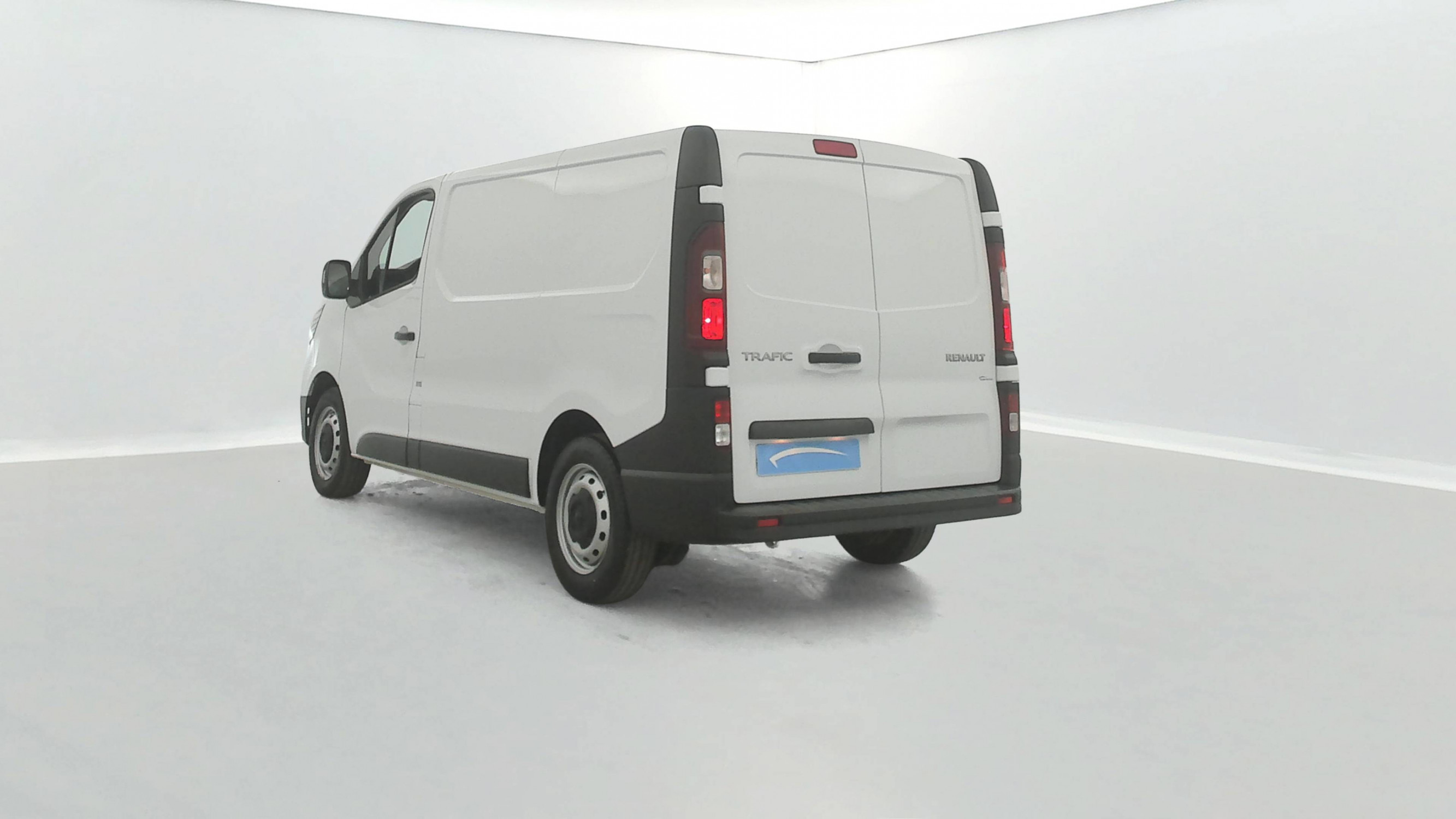 Vente en ligne Renault Trafic 3 Fourgon TRAFIC FGN L1H1 3000 KG BLUE DCI 130 au prix de 24 590 €