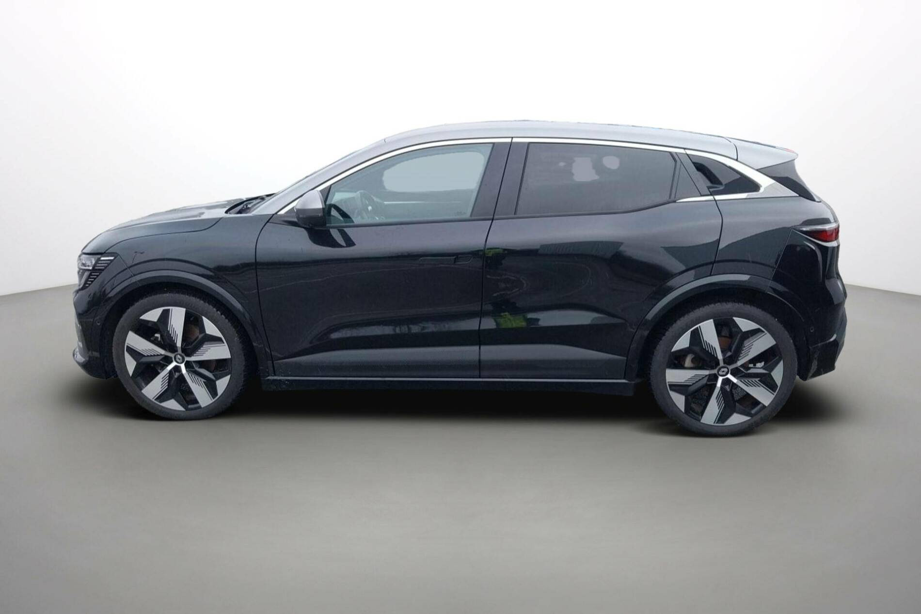 Vente en ligne Renault Megane E-Tech  EV60 220 ch super charge au prix de 20 890 €