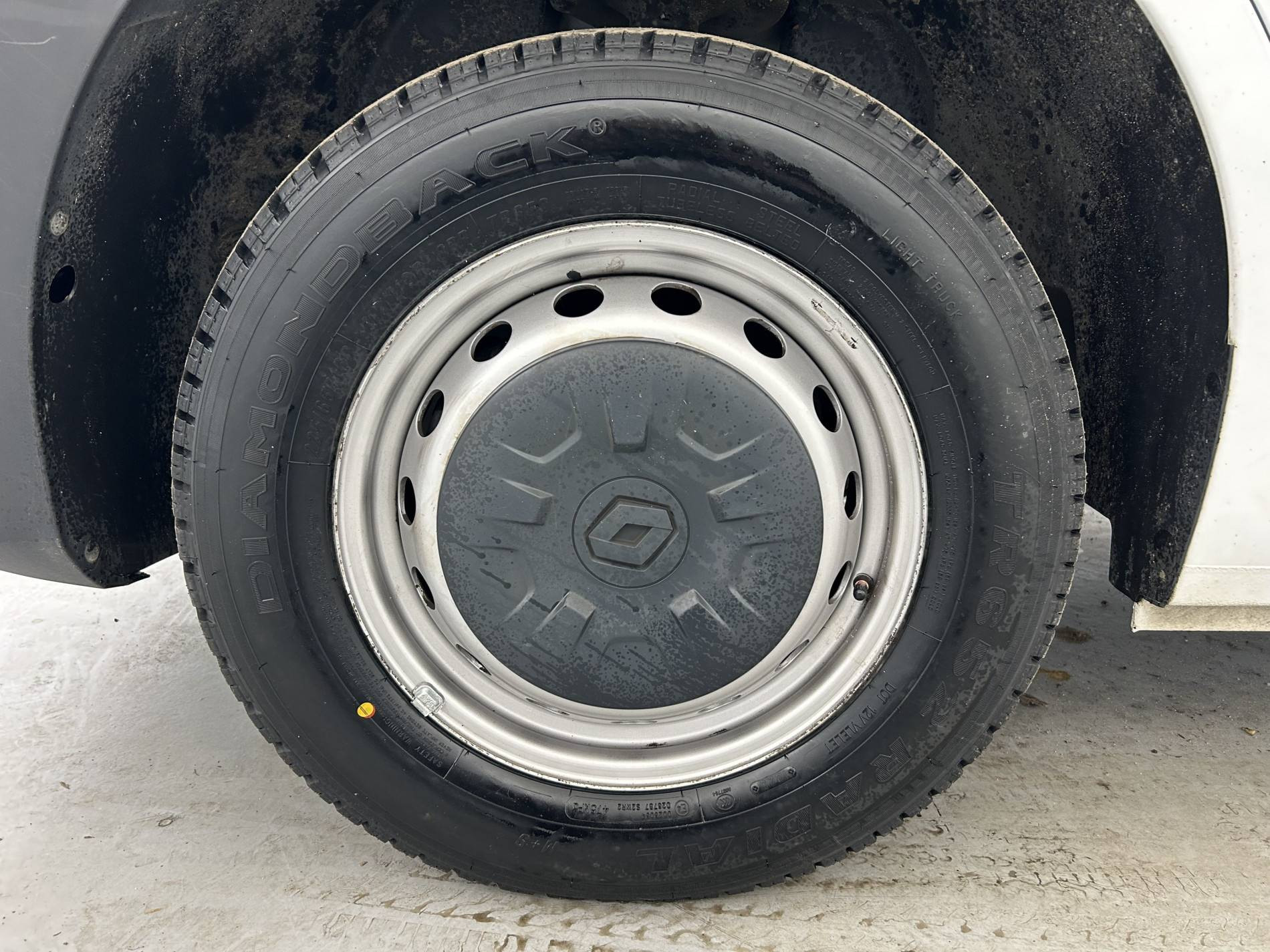 Vente en ligne Renault Master Fourgon MASTER FGN TRAC F3500 L2H2 BLUE DCI 135 au prix de 25 990 €