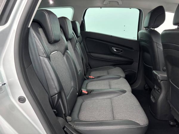 Vente en ligne Renault Grand Scenic 4 Grand Scenic TCe 140 au prix de 22 990 €
