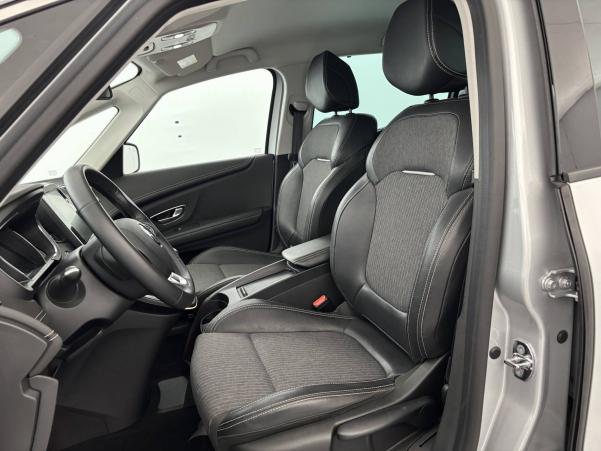 Vente en ligne Renault Grand Scenic 4 Grand Scenic TCe 140 au prix de 22 990 €