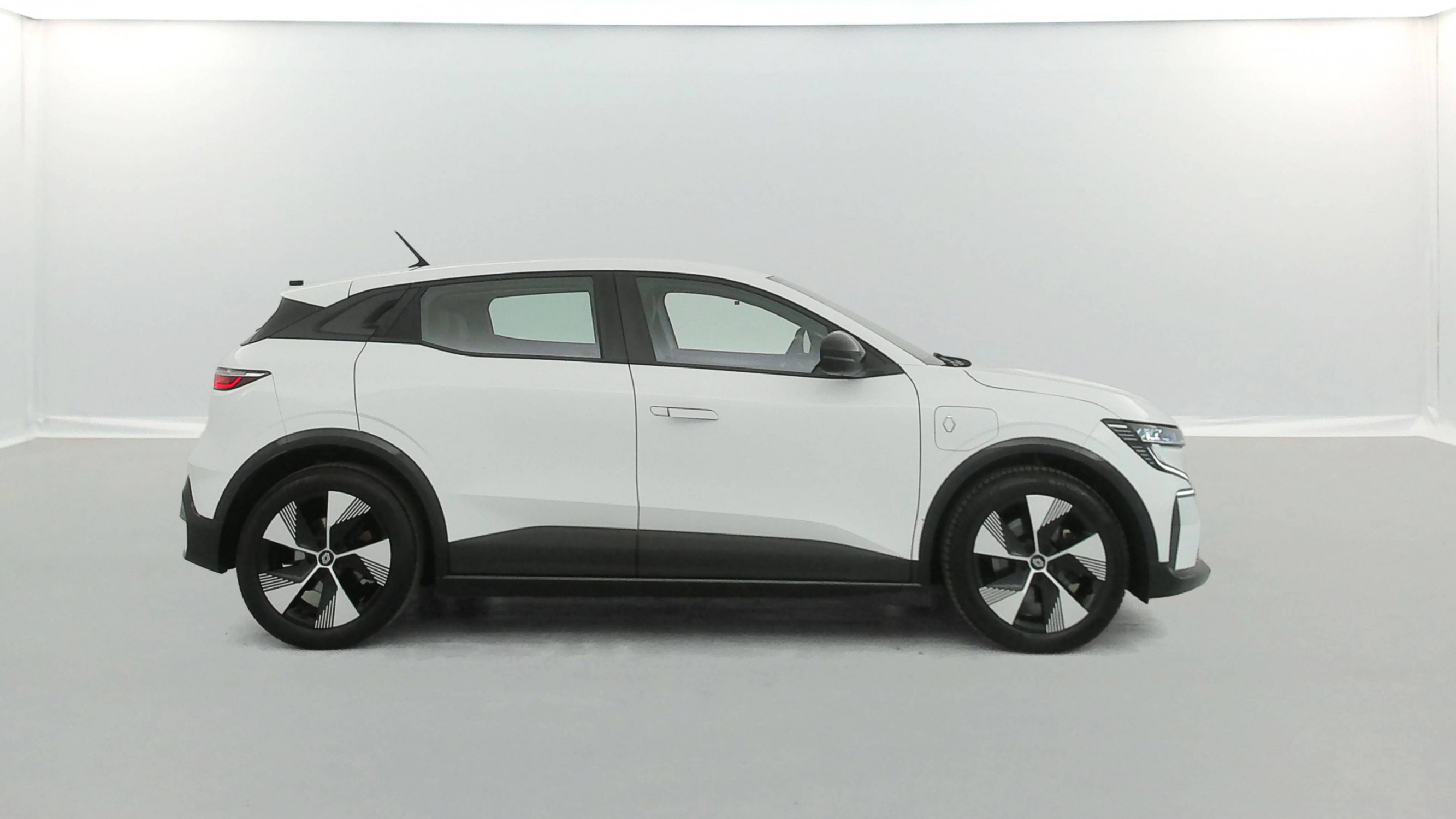 Vente en ligne Renault Megane E-Tech  EV60 220 ch super charge au prix de 22 390 €