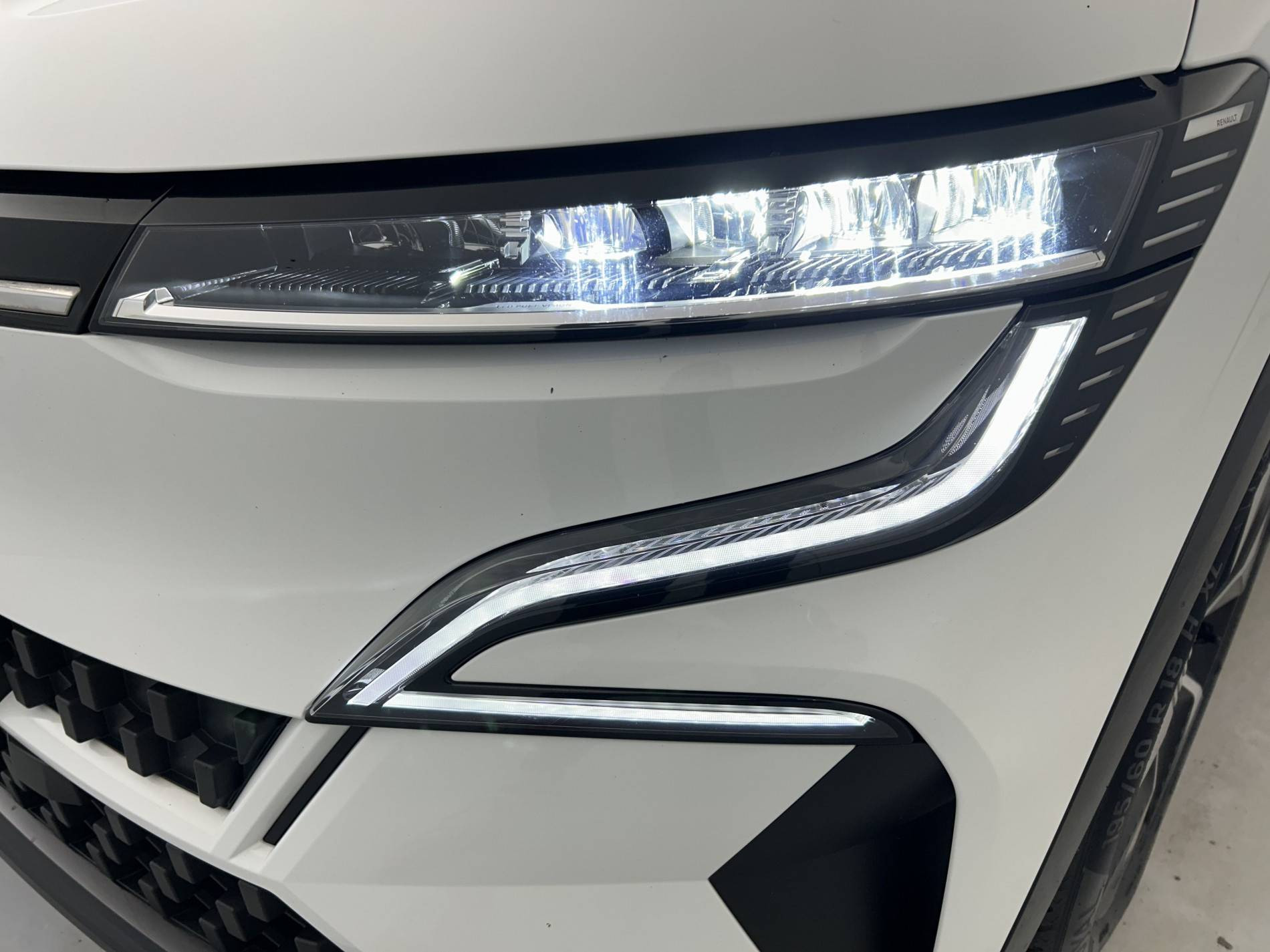 Vente en ligne Renault Megane E-Tech  EV60 220 ch super charge au prix de 22 390 €