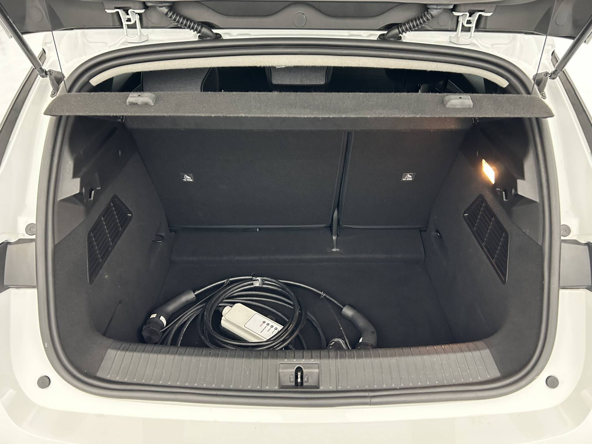 Vente en ligne Renault Megane E-Tech  EV60 220 ch super charge au prix de 22 390 €