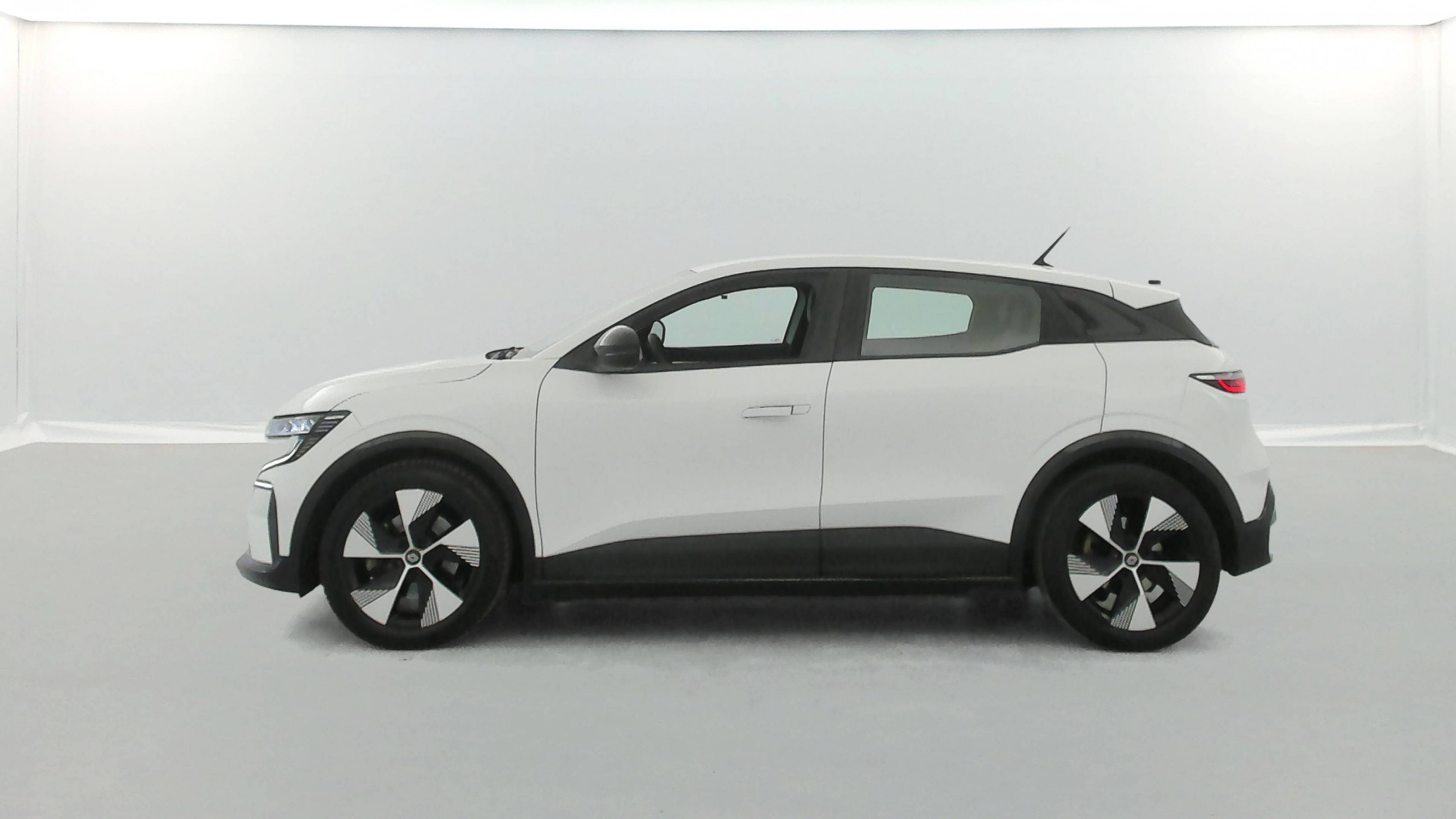 Vente en ligne Renault Megane E-Tech  EV60 220 ch super charge au prix de 22 390 €