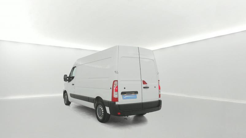 Vente en ligne Renault Master Fourgon MASTER FGN TRAC F3500 L2H2 DCI 135 au prix de 23 990 €