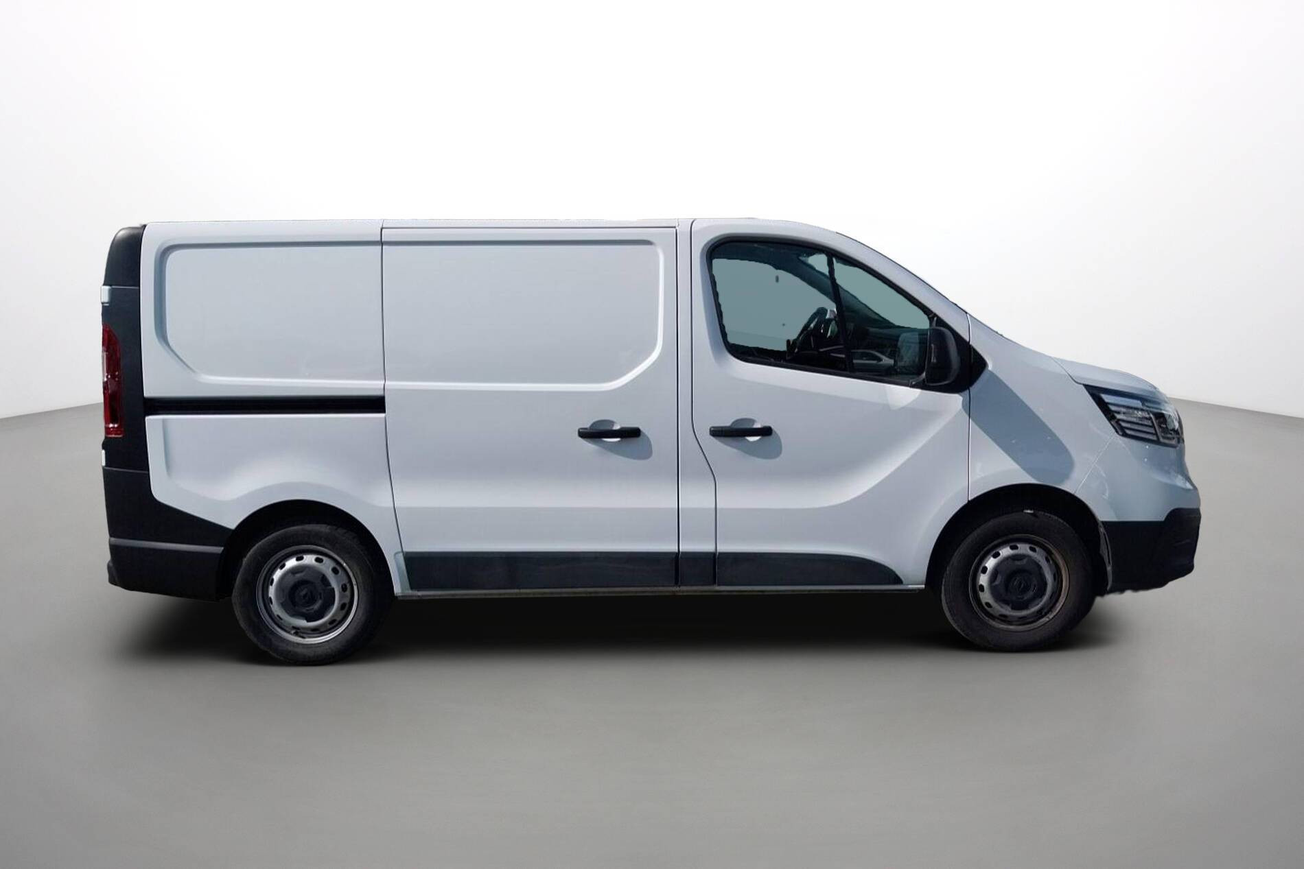 Vente en ligne Renault Trafic 3 Fourgon TRAFIC FG BLUE DCI 130 L1H1 3T GSR2 au prix de 24 990 €