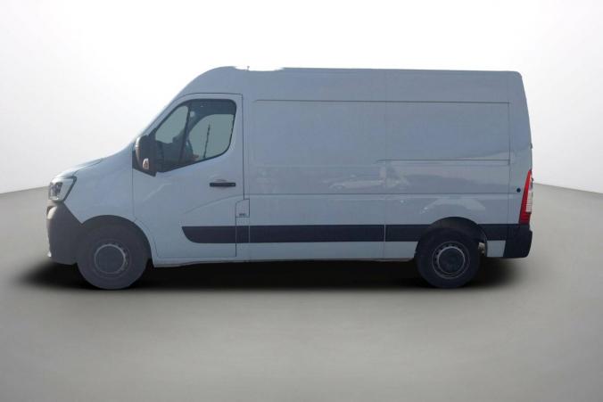 Vente en ligne Renault Master Fourgon MASTER FGN TRAC F3500 L2H2 BLUE DCI 135 au prix de 26 990 €