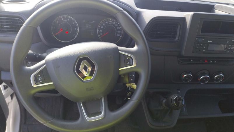Vente en ligne Renault Master Fourgon MASTER FGN TRAC F3500 L2H2 BLUE DCI 135 au prix de 26 590 €