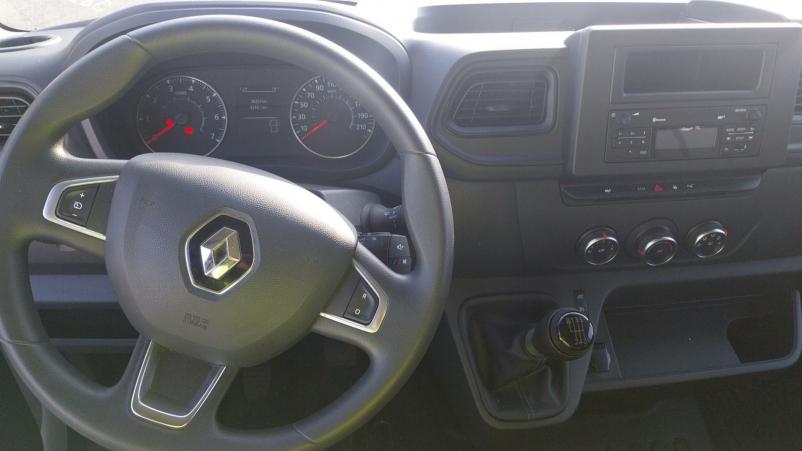 Vente en ligne Renault Master Fourgon MASTER FGN TRAC F3500 L2H2 BLUE DCI 135 au prix de 26 990 €
