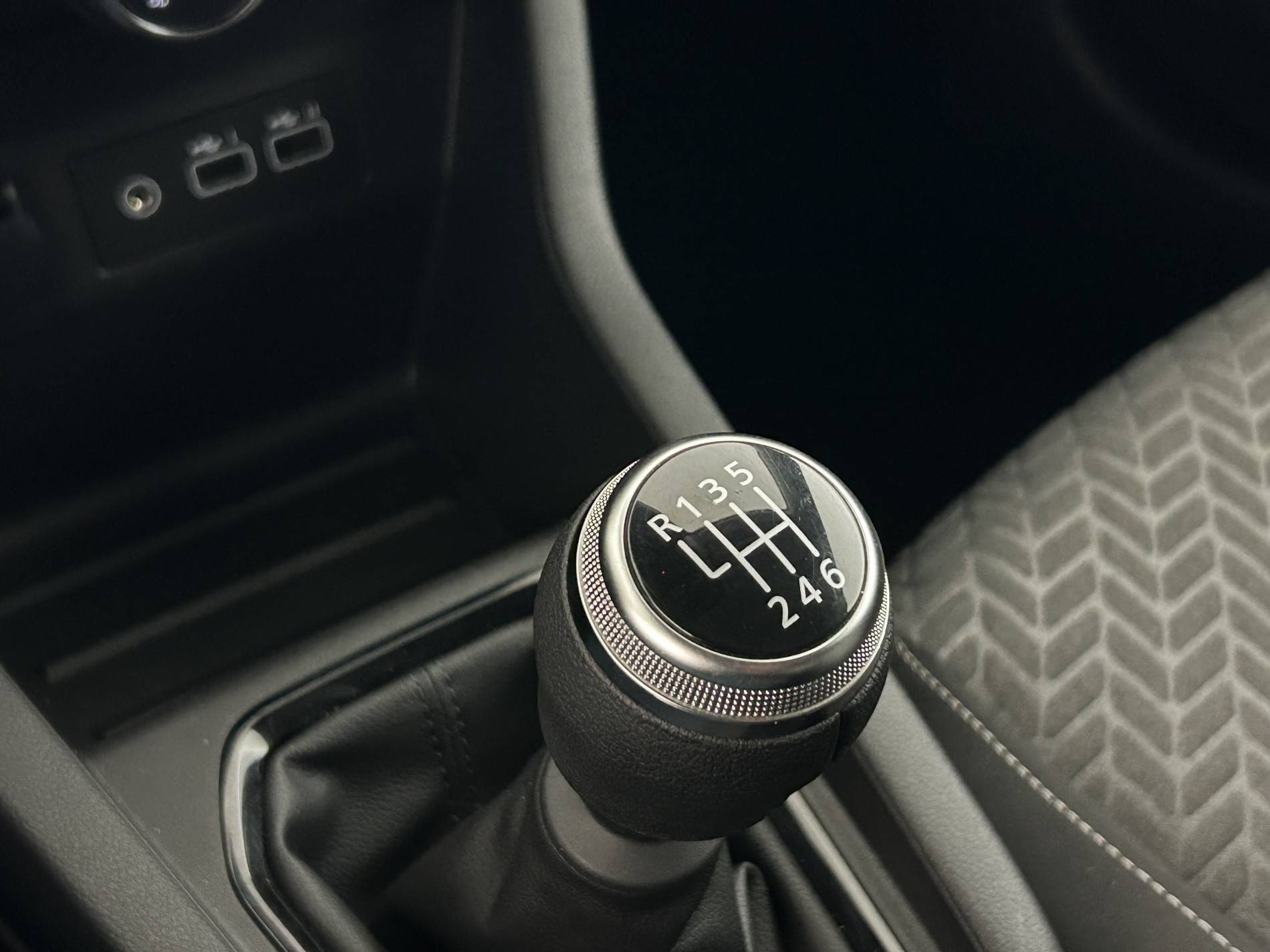 Vente en ligne Renault Clio 5 Clio TCe 90 au prix de 15 590 €