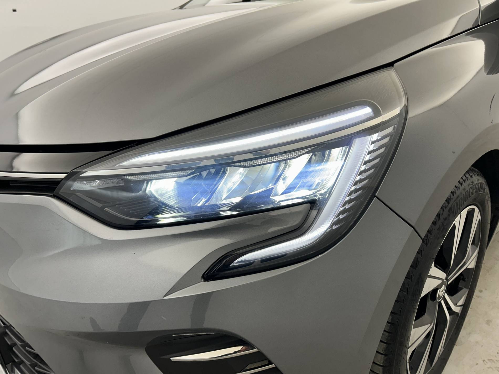 Vente en ligne Renault Clio 5 Clio TCe 90 au prix de 15 590 €