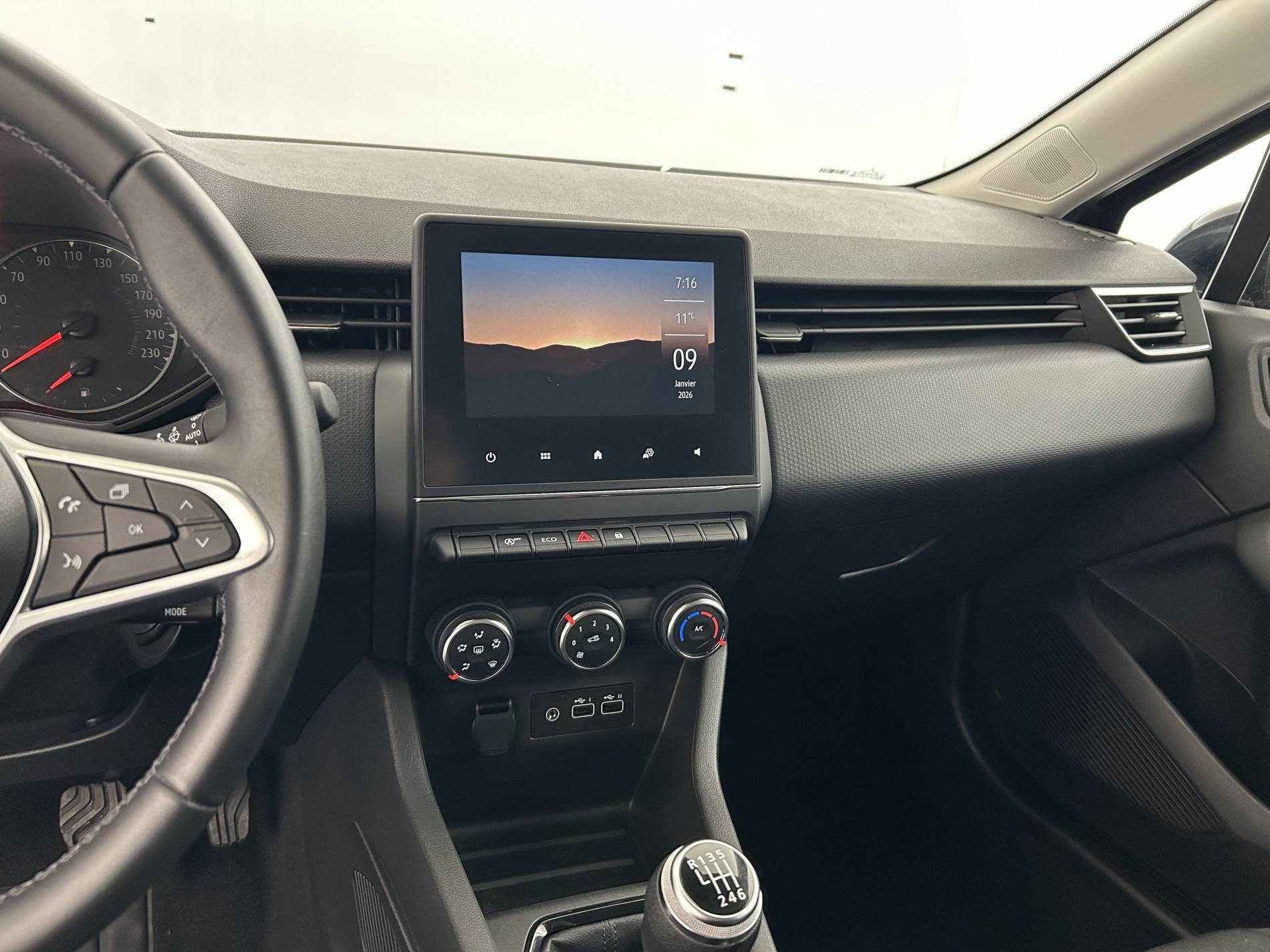 Vente en ligne Renault Clio 5 Clio TCe 90 au prix de 14 490 €