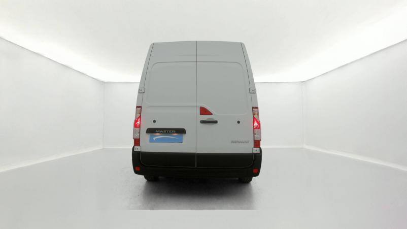 Vente en ligne Renault Master Fourgon MASTER FGN TRAC F3500 L2H2 BLUE DCI 135 au prix de 26 990 €