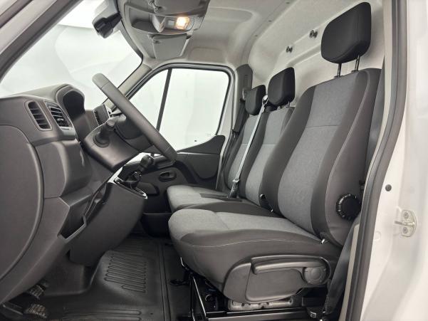 Vente en ligne Renault Master Fourgon MASTER FGN TRAC F3500 L2H2 BLUE DCI 135 au prix de 26 990 €
