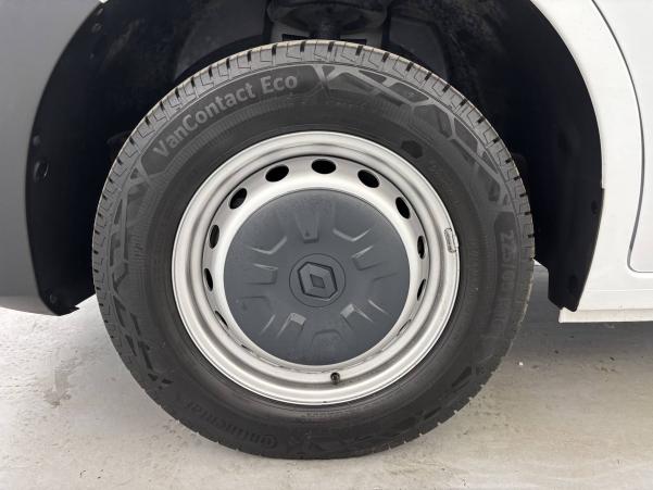 Vente en ligne Renault Master Fourgon MASTER FGN TRAC F3500 L2H2 BLUE DCI 135 au prix de 26 990 €