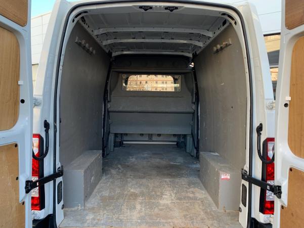 Vente en ligne Renault Master 3 Fourgon MASTER FGN L2H2 3.5t 2.3 dCi 130 E6 au prix de 20 990 €