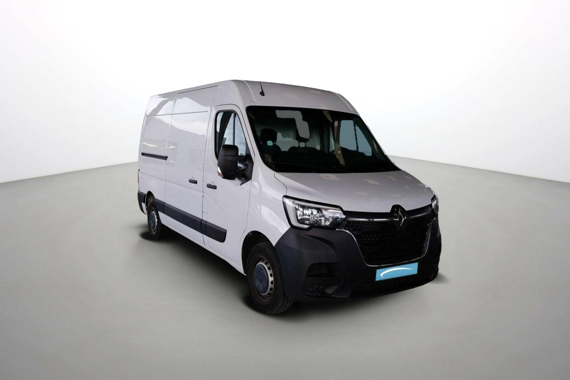Vente en ligne Renault Master Fourgon MASTER FGN TRAC F3500 L2H2 BLUE DCI 135 au prix de 24 590 €