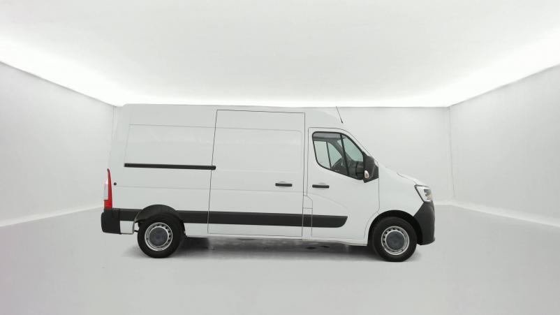 Vente en ligne Renault Master Fourgon MASTER FGN TRAC F3500 L2H2 DCI 135 au prix de 23 990 €