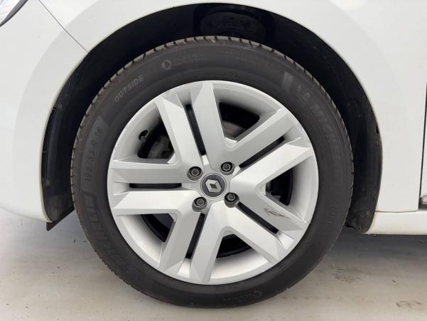 Vente en ligne Renault Clio 5 Clio Blue dCi 100 - 21N au prix de 15 590 €