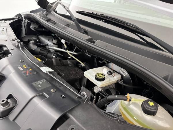 Vente en ligne Renault Master Fourgon MASTER FGN TRAC F3500 L2H2 DCI 135 au prix de 23 990 €
