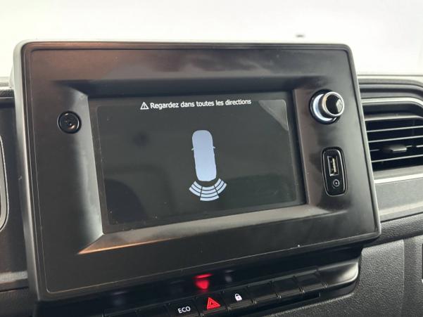 Vente en ligne Renault Master Fourgon MASTER FGN TRAC F3500 L2H2 DCI 135 au prix de 23 990 €
