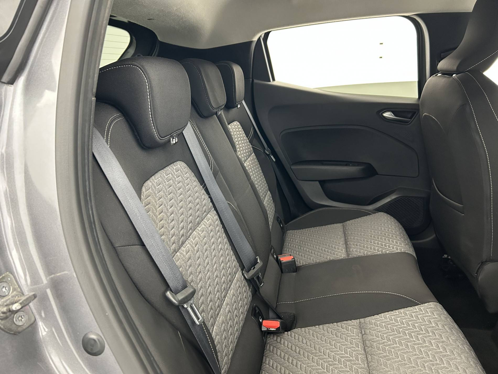 Vente en ligne Renault Clio 5 Clio TCe 90 au prix de 15 290 €