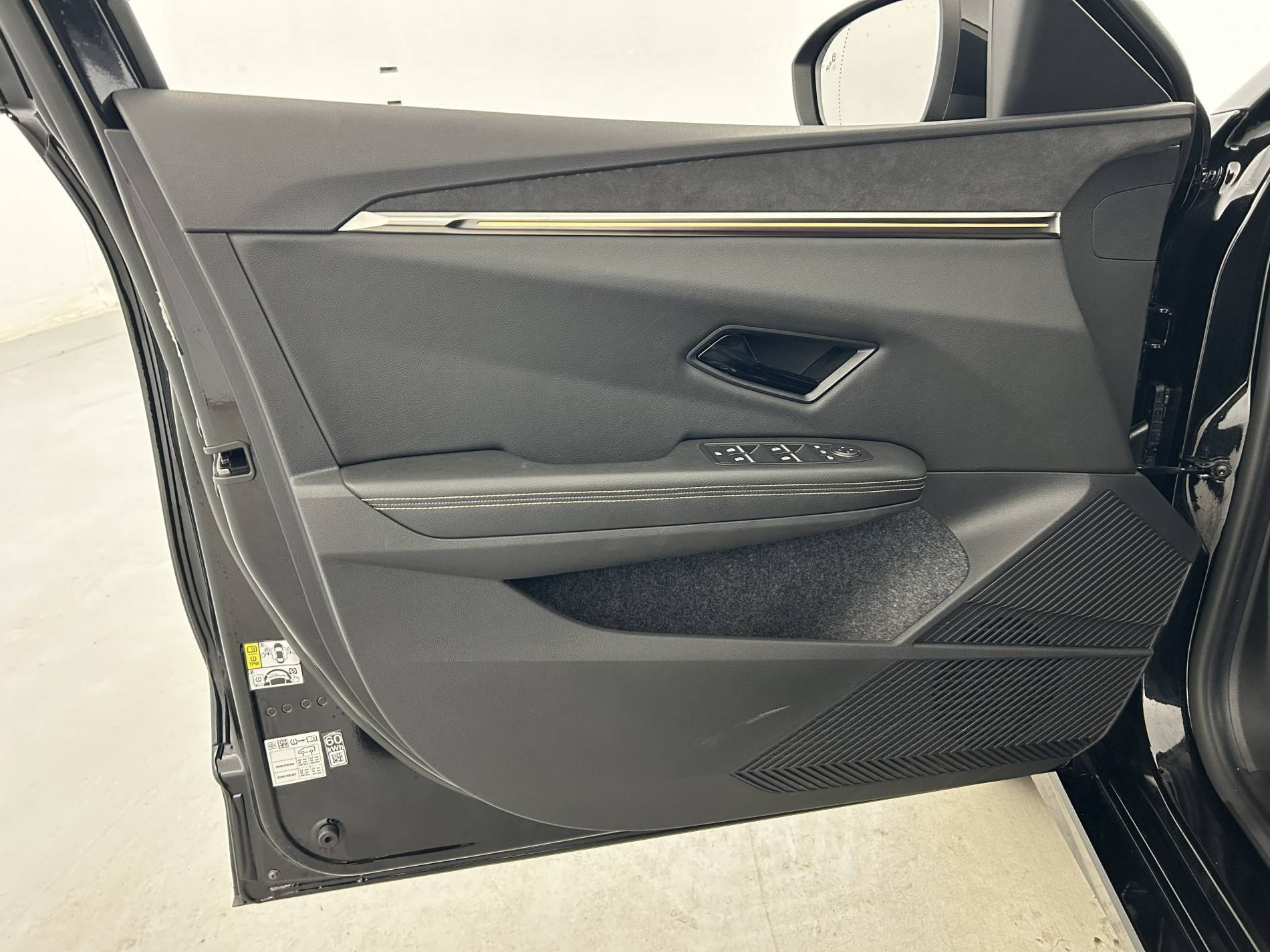 Vente en ligne Renault Megane E-Tech  220 ch autonomie confort GSR2 au prix de 30 890 €