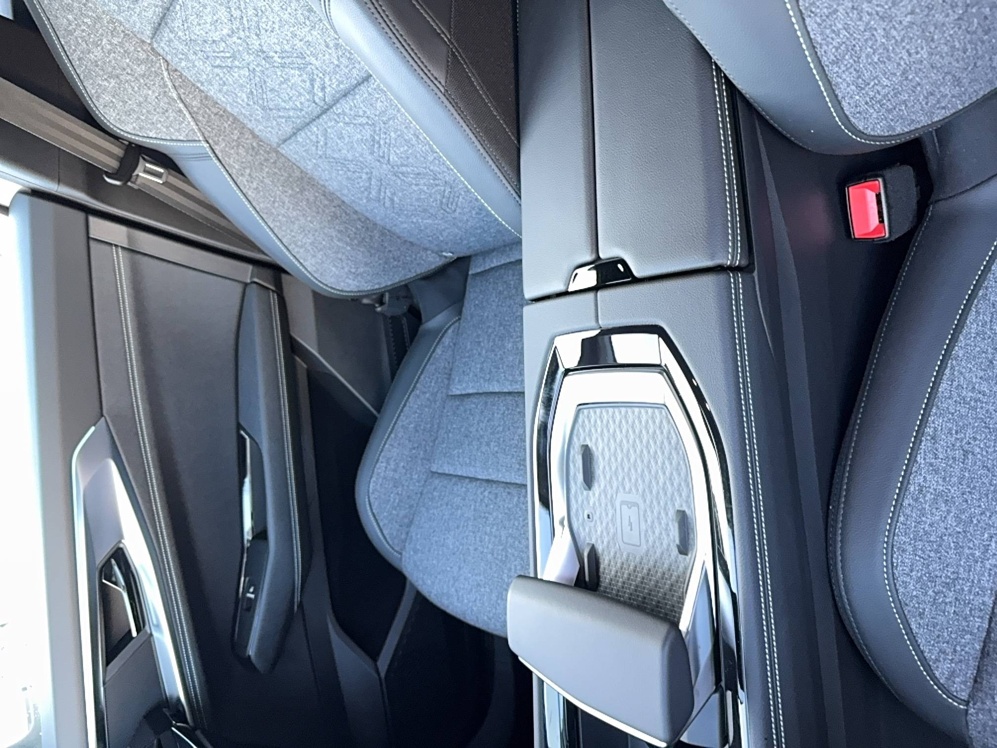 Vente en ligne Renault Rafale  E-Tech full hybrid 200ch au prix de 44 990 €