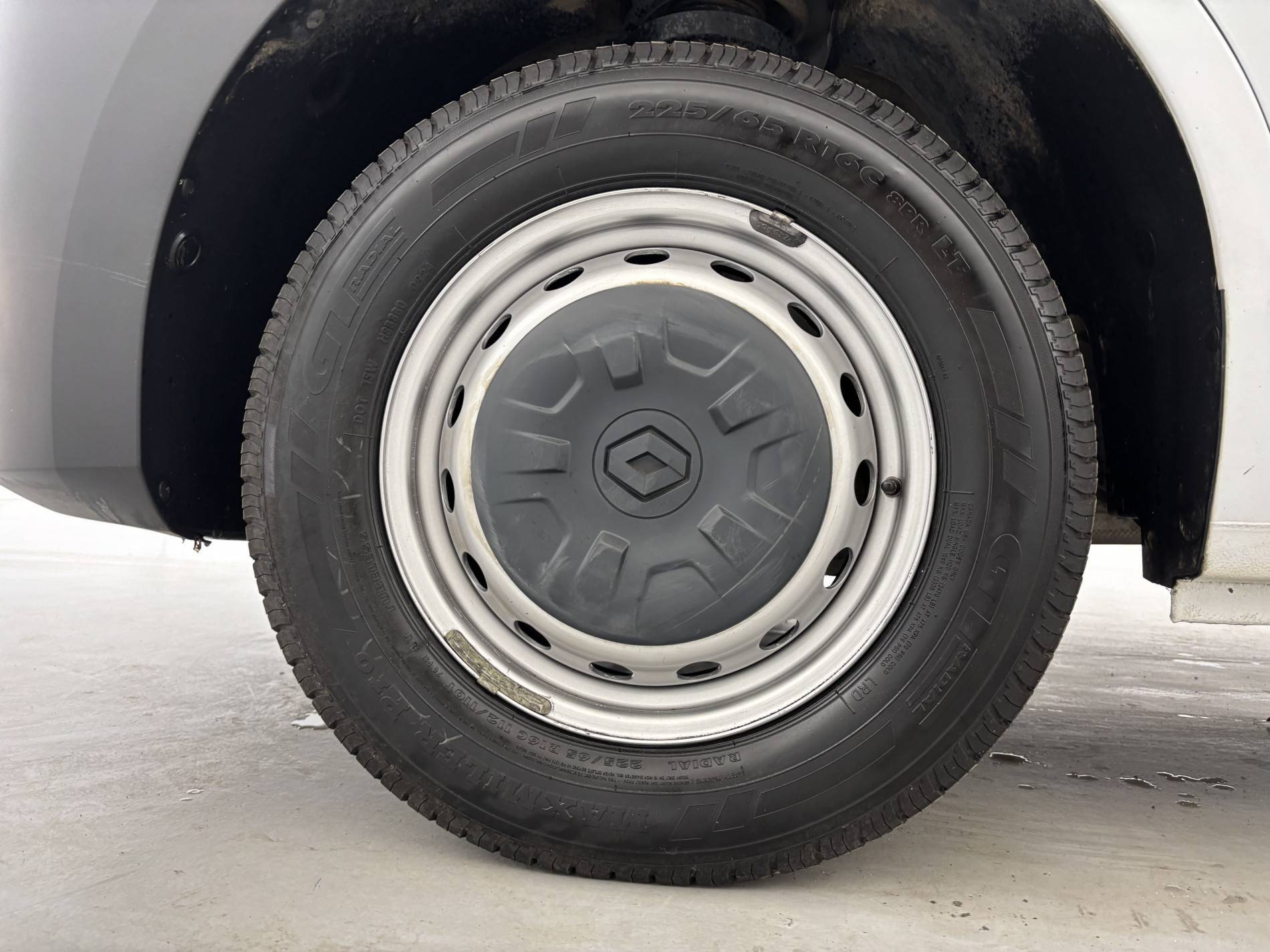 Vente en ligne Renault Master Fourgon MASTER FGN TRAC F3500 L2H2 BLUE DCI 135 au prix de 24 790 €