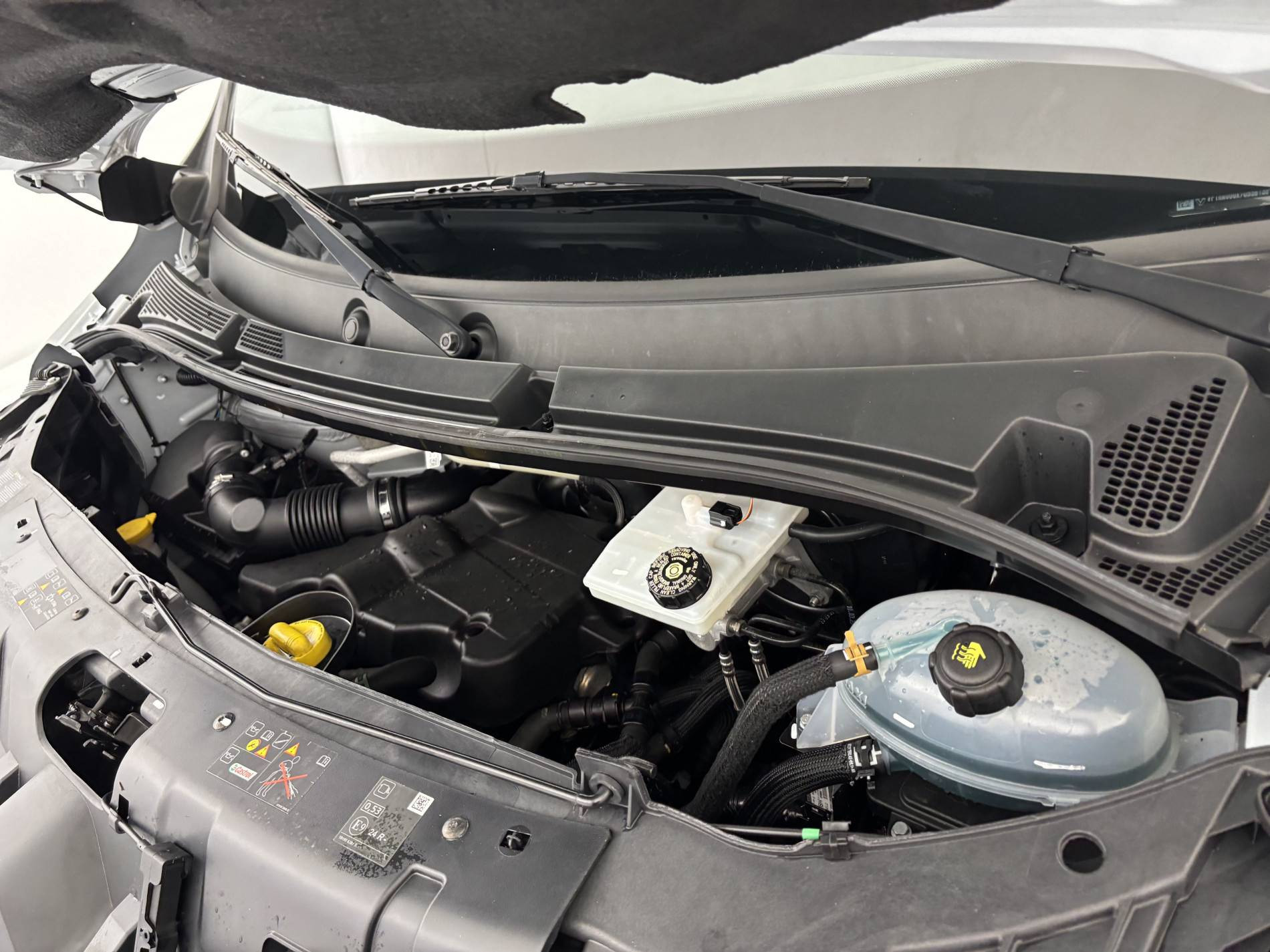 Vente en ligne Renault Master Fourgon MASTER FGN TRAC F3500 L2H2 BLUE DCI 135 au prix de 24 790 €