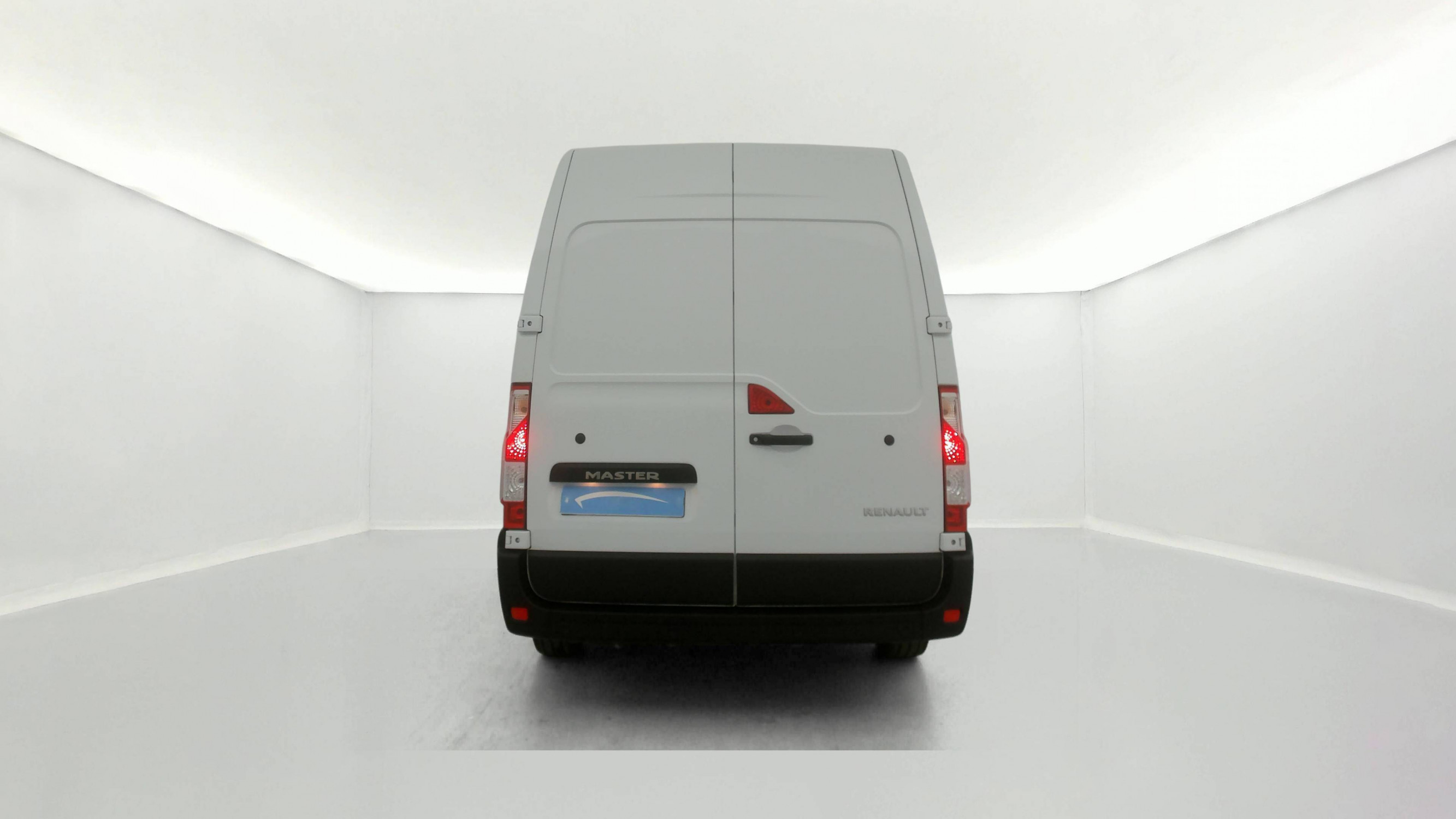 Vente en ligne Renault Master Fourgon MASTER FGN TRAC F3500 L2H2 BLUE DCI 135 au prix de 24 790 €