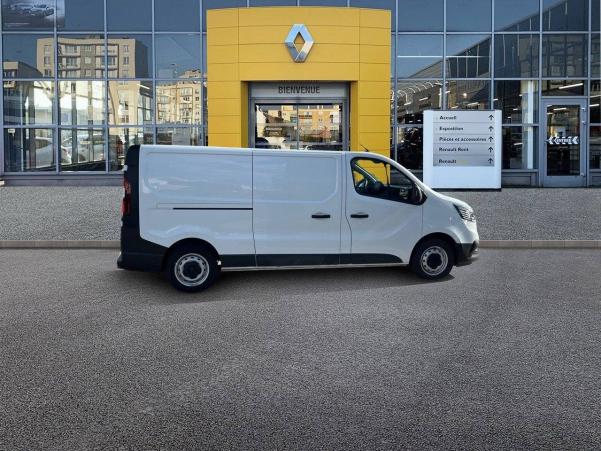 Vente en ligne Renault Trafic 3 Fourgon TRAFIC FGN L2H1 3000 KG BLUE DCI 130 au prix de 23 790 €