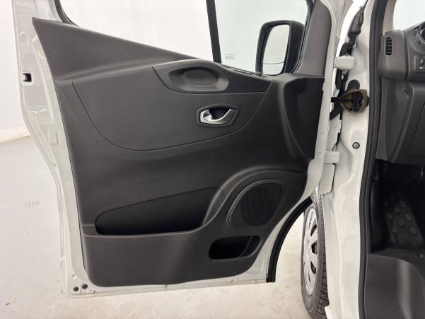 Vente en ligne Renault Trafic 3 Fourgon TRAFIC FGN L1H1 1200 KG DCI 120 FRIGORIFIQUE au prix de 26 990 €