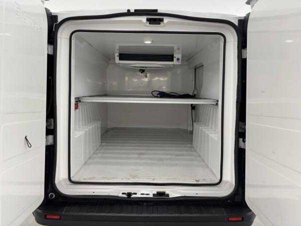 Vente en ligne Renault Trafic 3 Fourgon TRAFIC FGN L1H1 1200 KG DCI 120 FRIGORIFIQUE au prix de 26 990 €