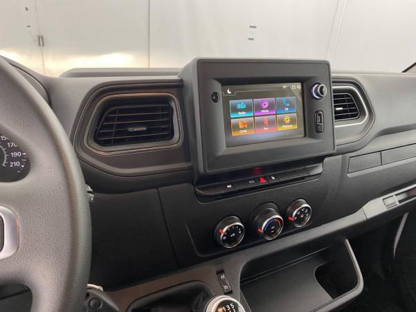 Vente en ligne Renault Master Fourgon MASTER FGN TRAC F3500 L2H2 DCI 135 au prix de 20 990 €