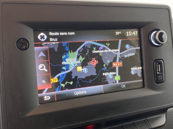 Vente en ligne Renault Master Fourgon MASTER FGN TRAC F3500 L2H2 DCI 135 au prix de 20 990 €