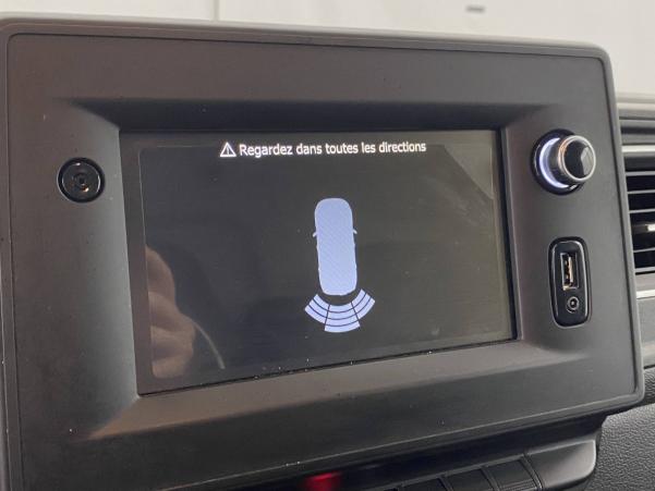 Vente en ligne Renault Master Fourgon MASTER FGN TRAC F3500 L2H2 DCI 135 au prix de 20 990 €
