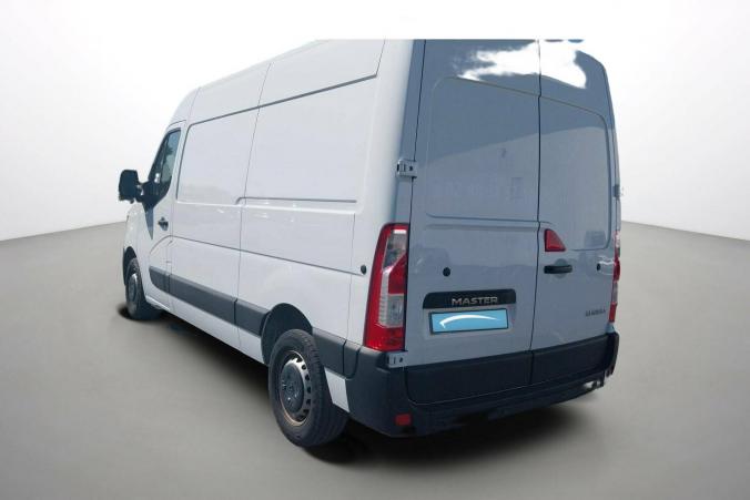 Vente en ligne Renault Master Fourgon MASTER FGN TRAC F3500 L2H2 BLUE DCI 135 au prix de 26 990 €