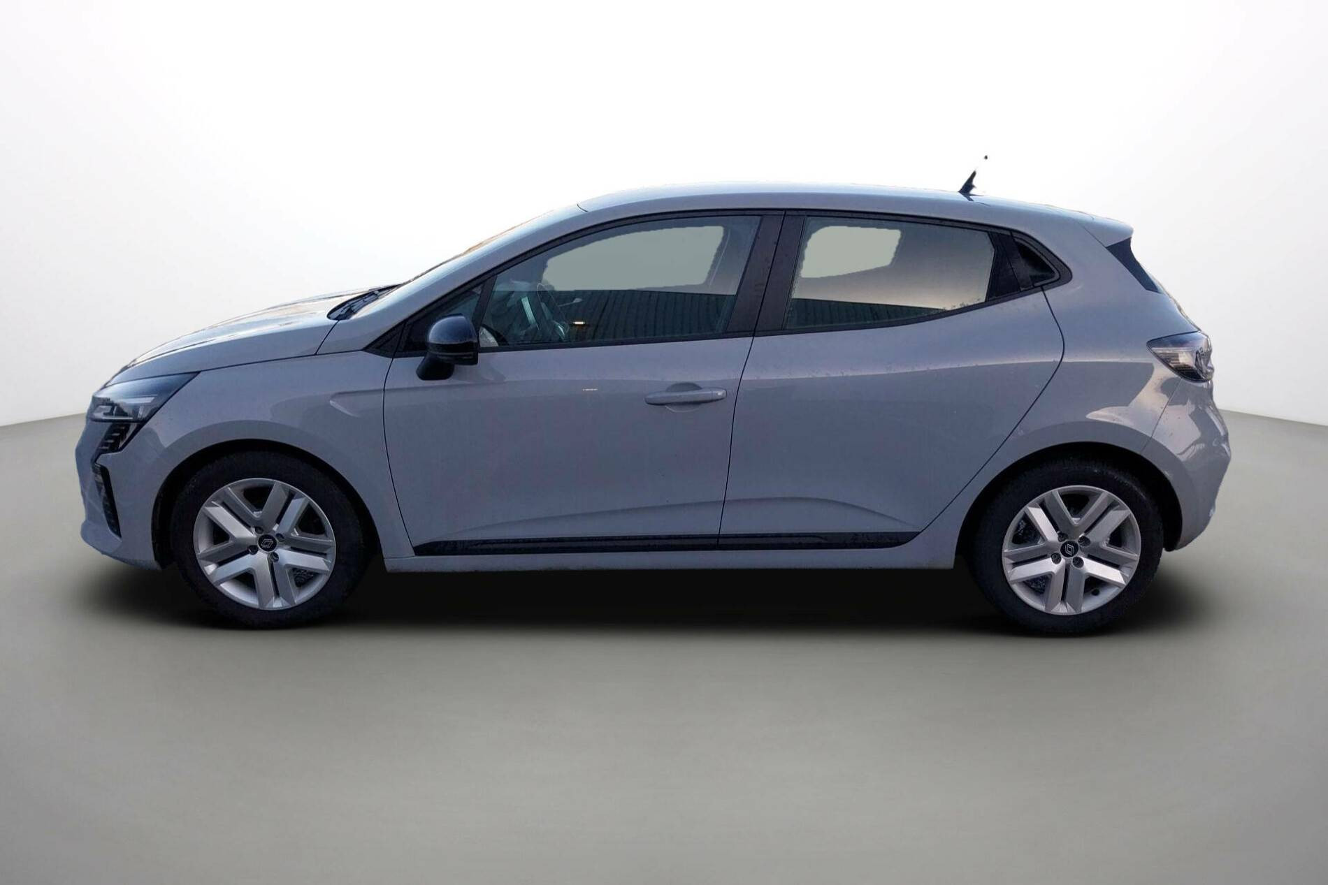 Vente en ligne Renault Clio 5 Clio TCe 90 au prix de 15 990 €