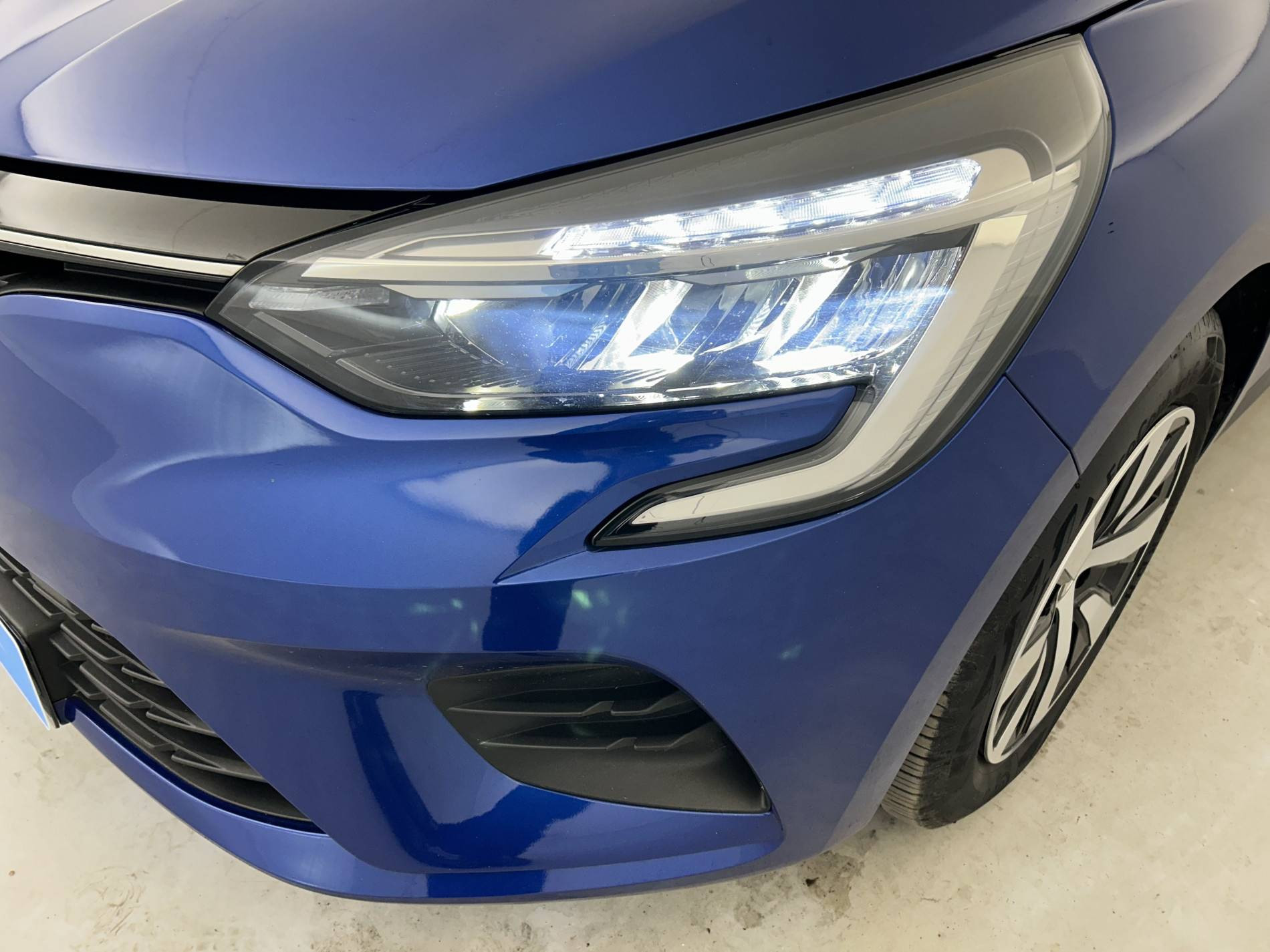 Vente en ligne Renault Clio 5 Clio TCe 90 au prix de 14 490 €