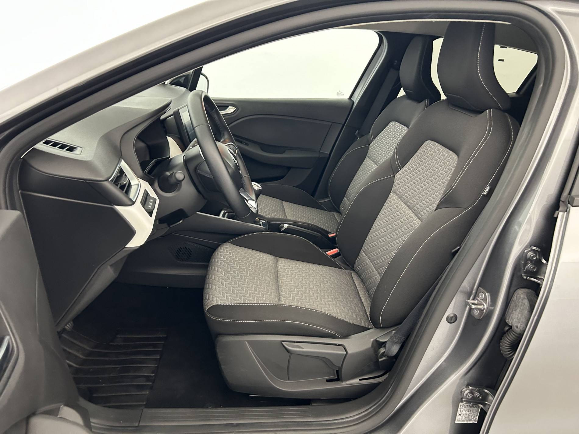 Vente en ligne Renault Clio 5 Clio TCe 90 au prix de 14 390 €