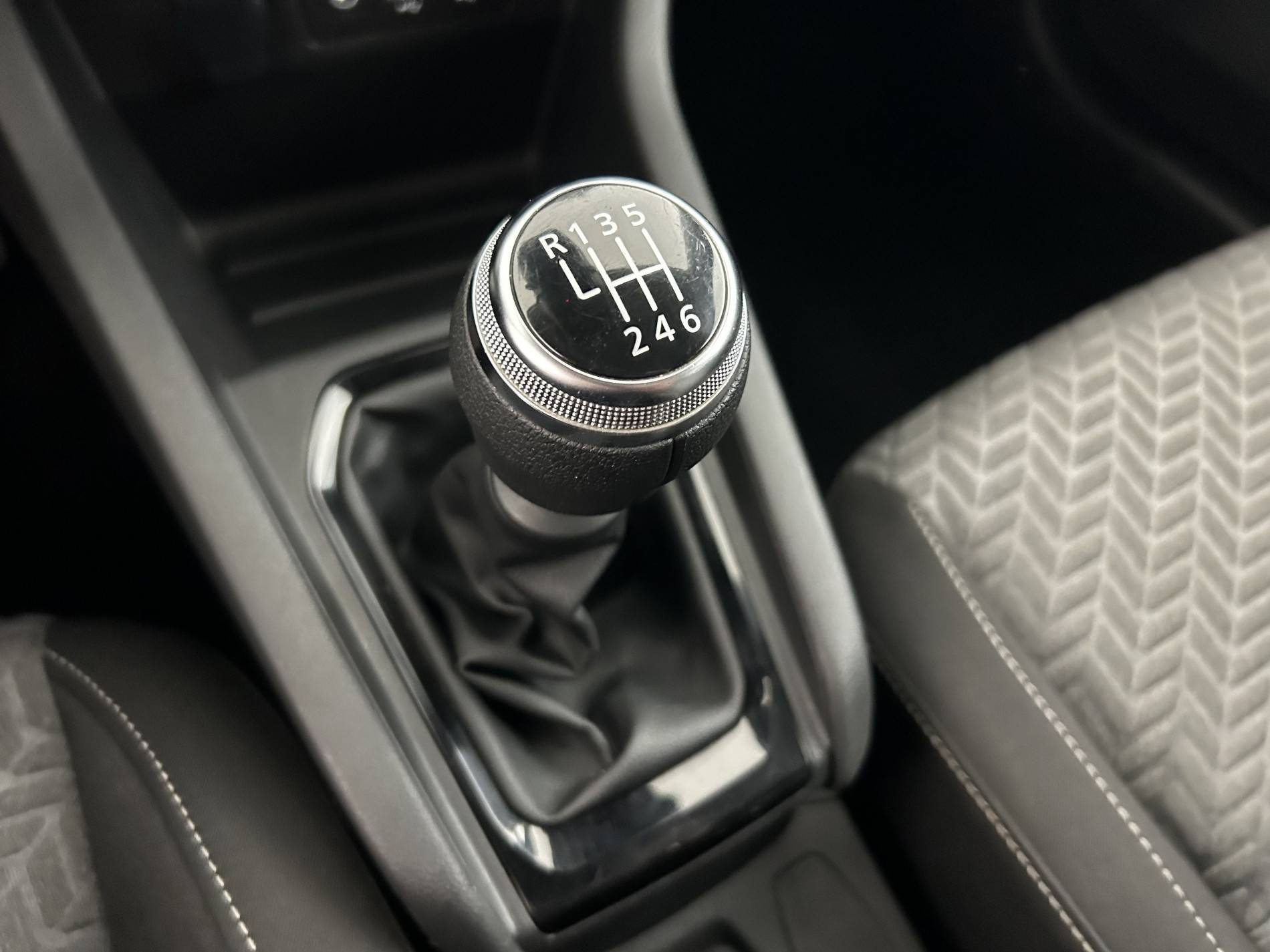 Vente en ligne Renault Clio 5 Clio TCe 90 au prix de 14 390 €