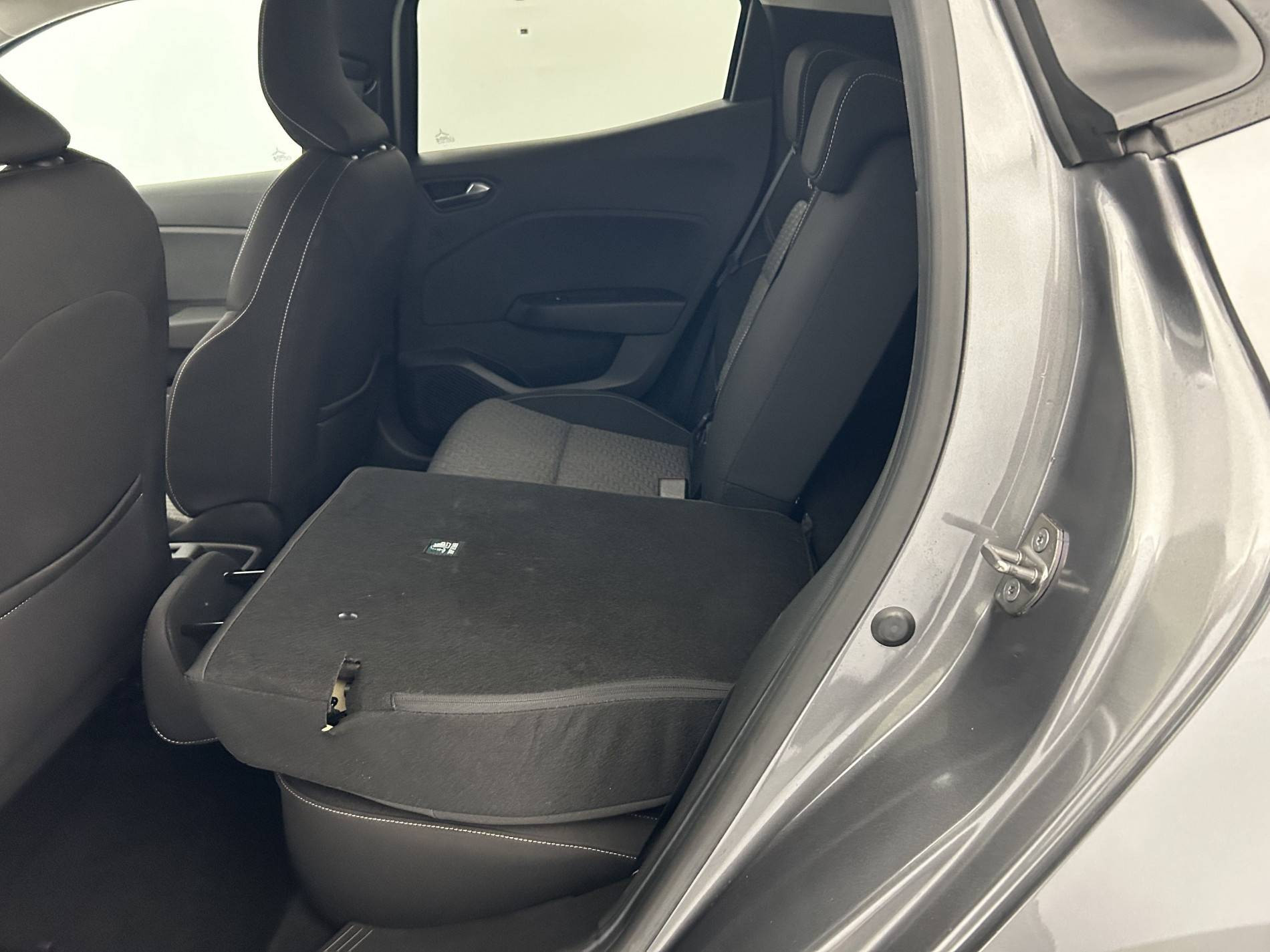 Vente en ligne Renault Clio 5 Clio TCe 90 au prix de 14 390 €