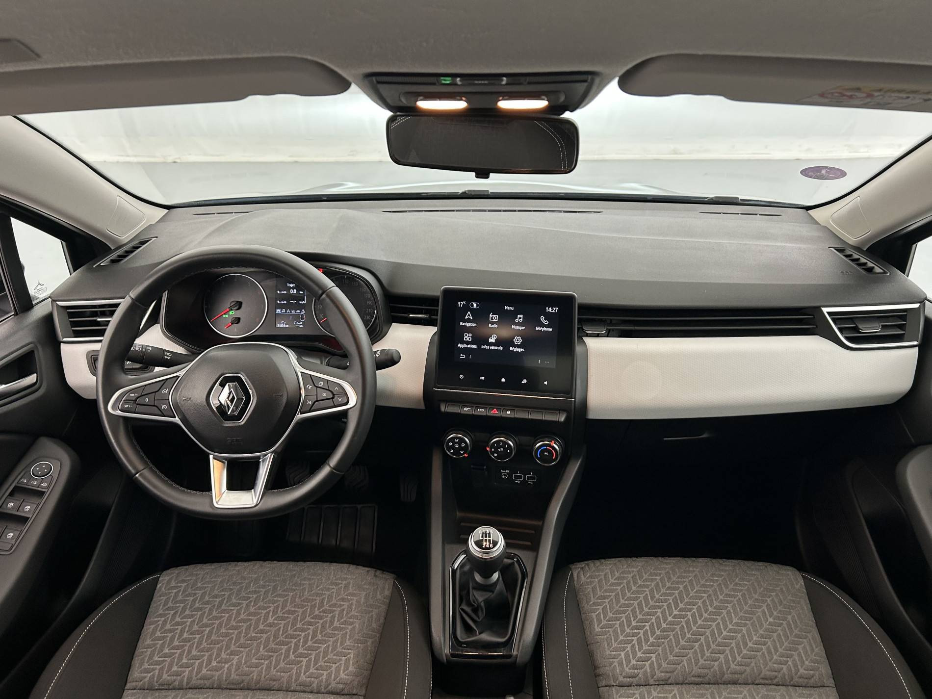 Vente en ligne Renault Clio 5 Clio TCe 90 au prix de 14 390 €