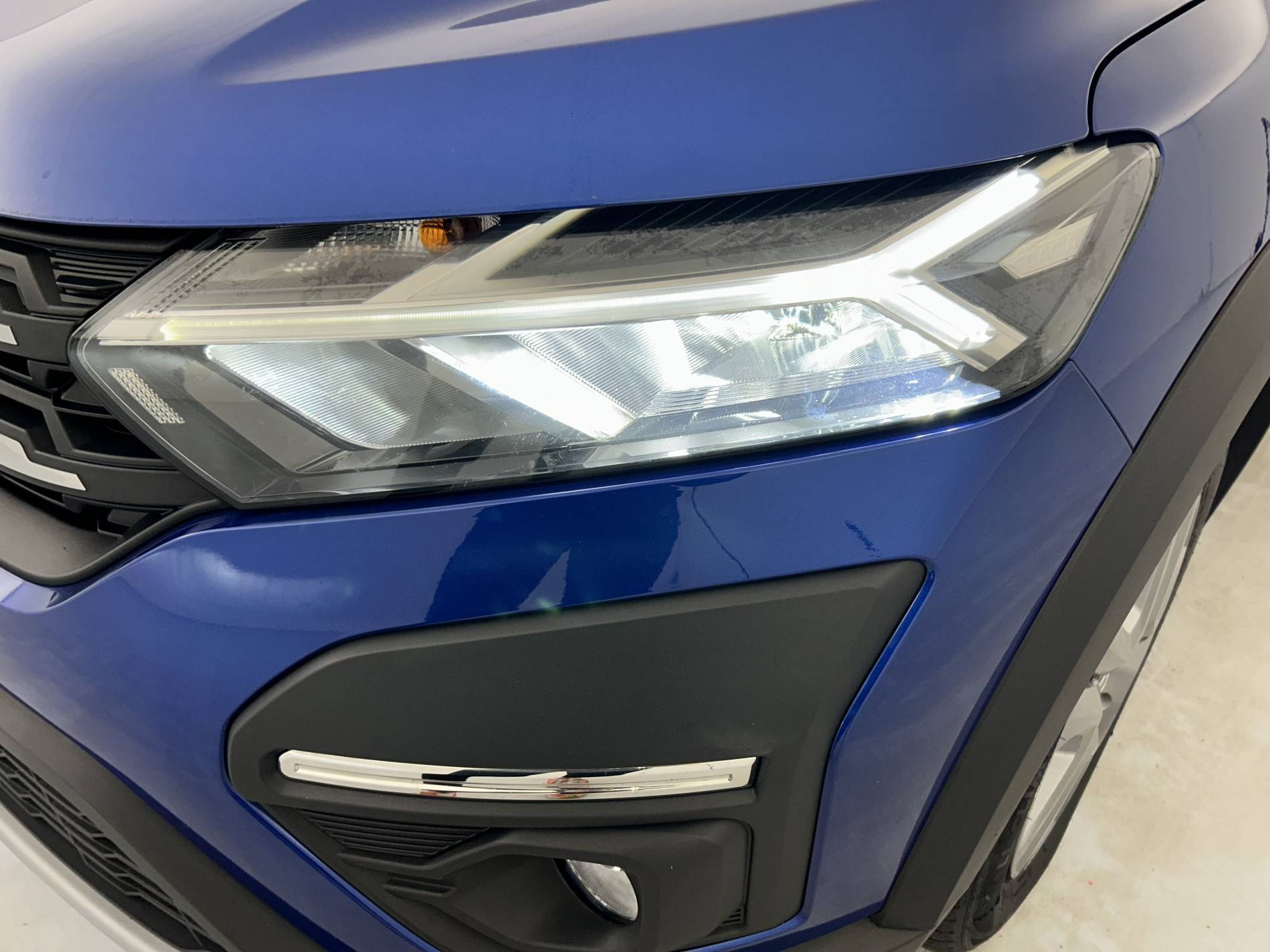 Vente en ligne Dacia Sandero  ECO-G 100 au prix de 13 890 €